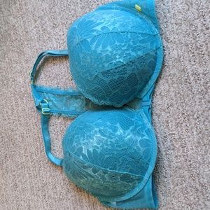 Victoria Secret Push-up Halter back front clip bra